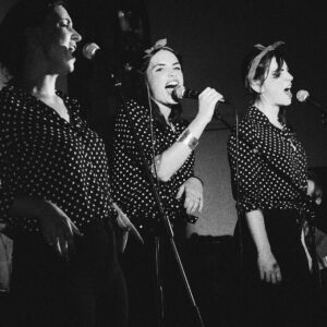 Les Cassells Sisters